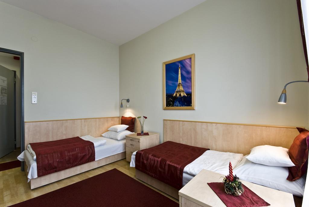 Hotel Kerpely Dunaújváros 객실 사진