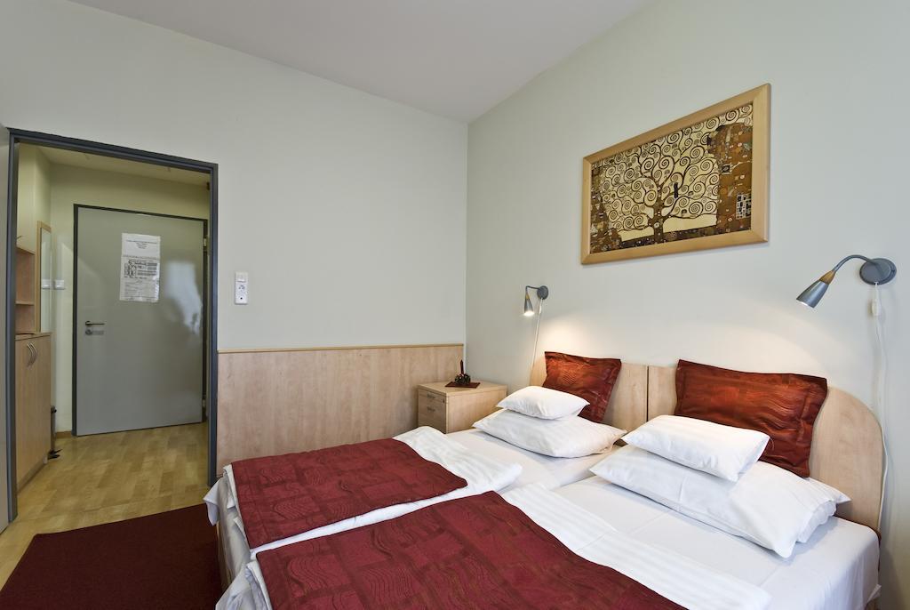 Hotel Kerpely Dunaújváros 객실 사진