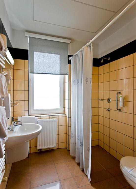 Hotel Kerpely Dunaújváros 외부 사진
