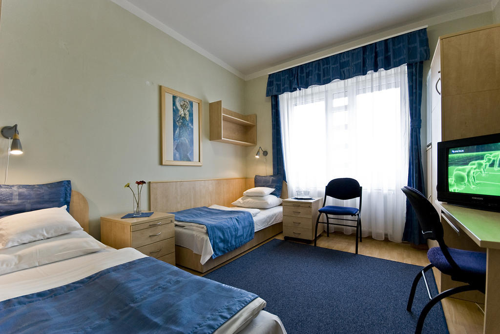 Hotel Kerpely Dunaújváros 외부 사진