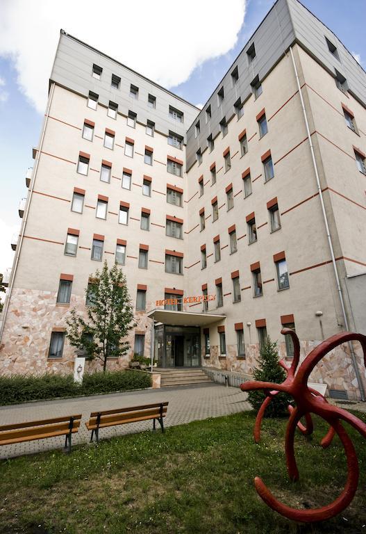 Hotel Kerpely Dunaújváros 외부 사진